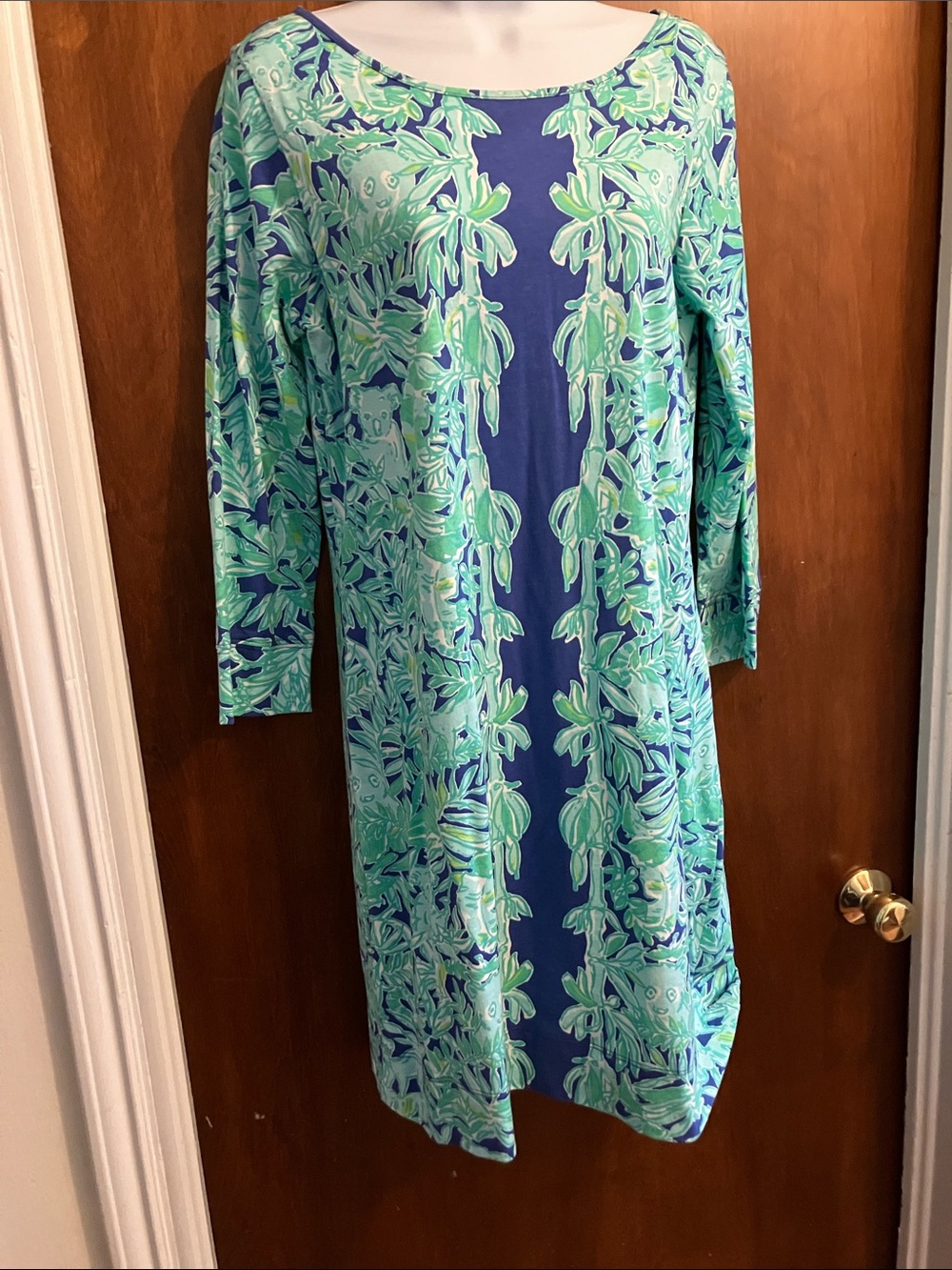 Lilly Pulitzer Blue and Aqua Floral 3/4 length sleeve Boatneck Dress size medium